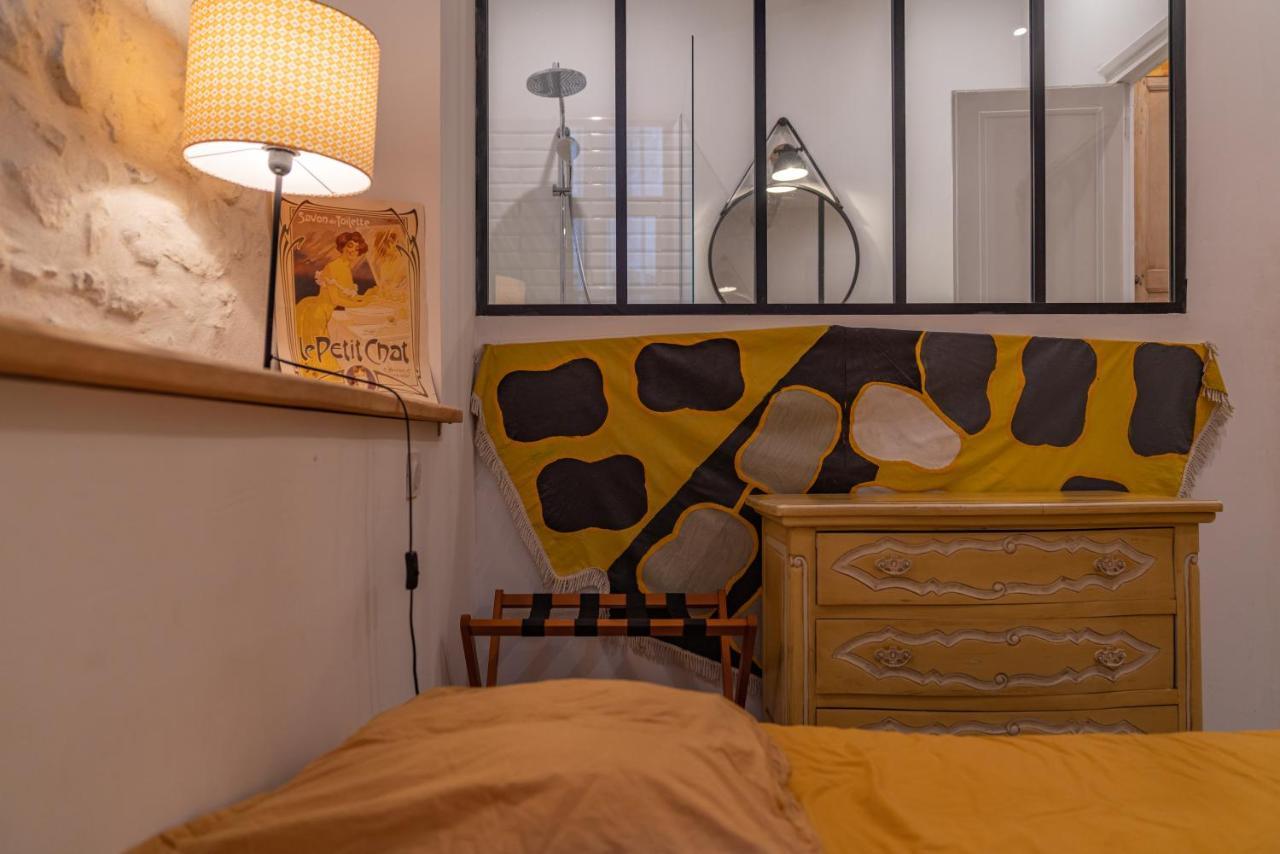 Une Nuit à Nîmes - Appartement au pied de la Maison Carrée Exterior foto